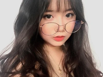 _____Lunaa_____ Young webcam from Vietnam