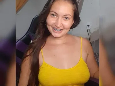 dani123unica Portuguese speaking webcam model