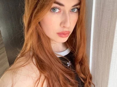 SophiaPond_ webcam livesex profile in young cams